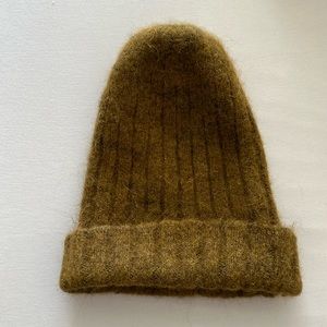 Everlane Alpaca Beanie